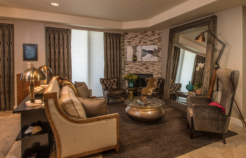 Transitional home design photo in Phoenix