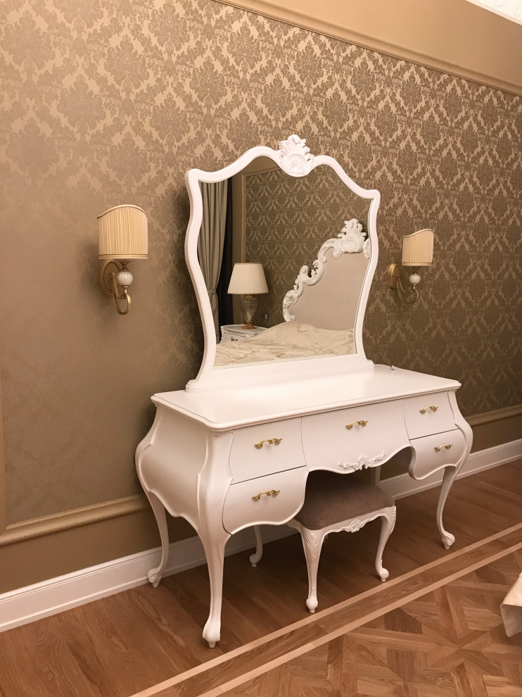 Смольный квартира