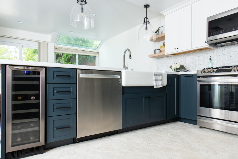 Design ideas for a country kitchen in Orange County.