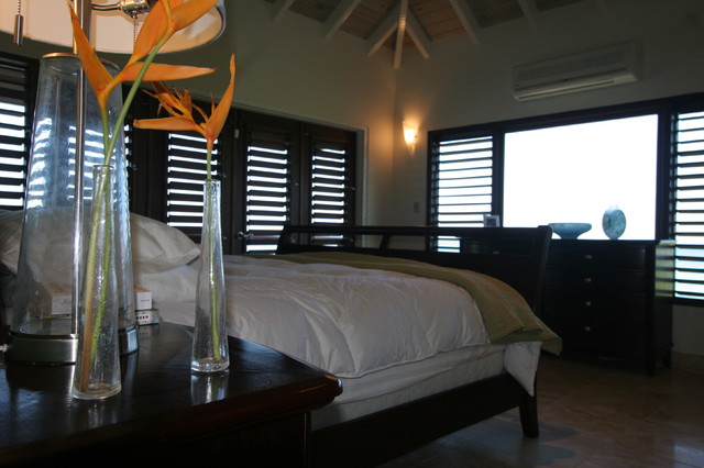 Laurie Bay tropicale-camera-da-letto