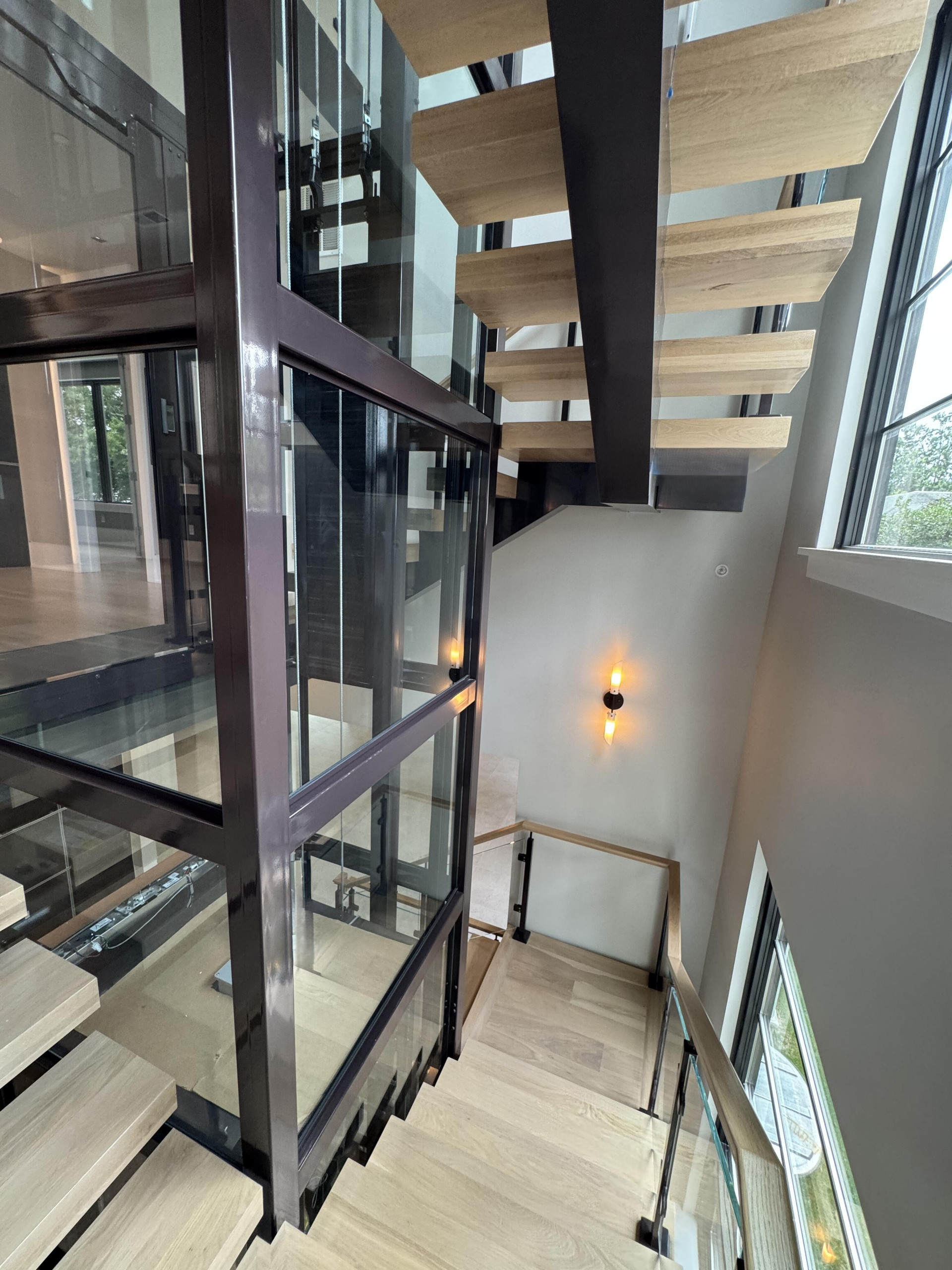 136_Modern Mono-Beam Encircling Glass Elevator, Bethesda, MD 20814