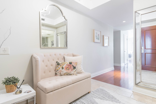 De Maisonneuve High-End Condo contemporary-entry