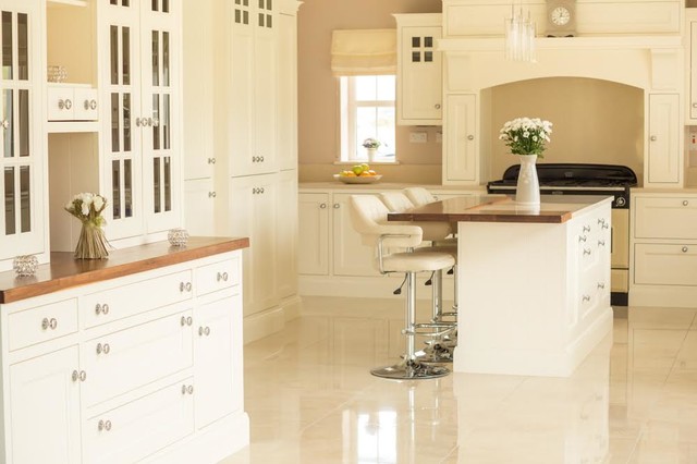 Healy traditional-kitchen