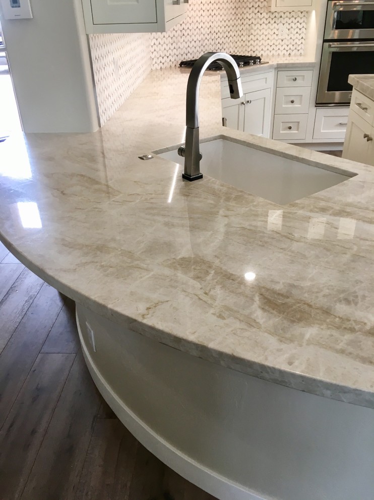 Example of a transitional kitchen design in Phoenix