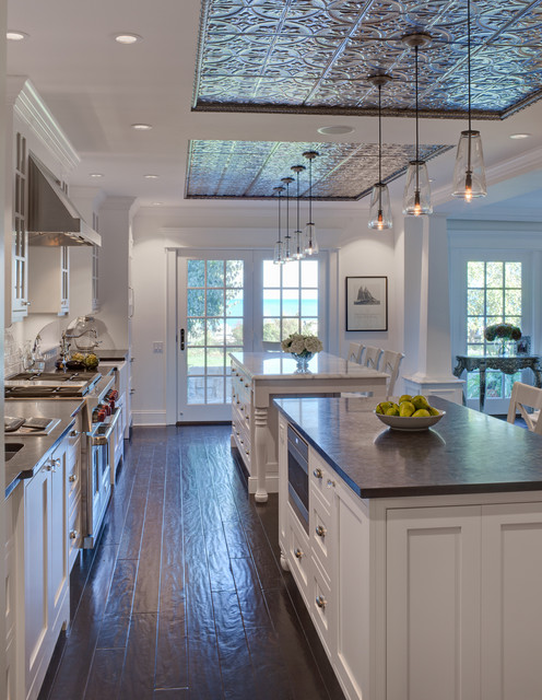 Evanston Award Winning Kitchen clasico-cocina