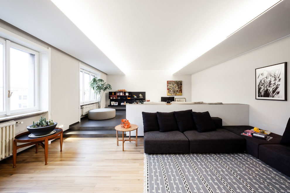Trendy home design photo in Milan