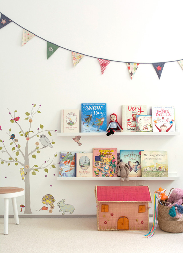 Design ideas for a contemporary kids' room in Singapore.