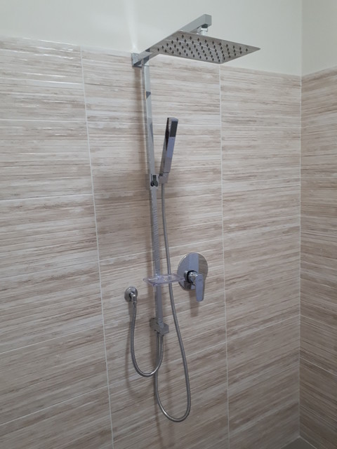 saliscendi doccia con doccetta e deviatore contemporary-bathroom