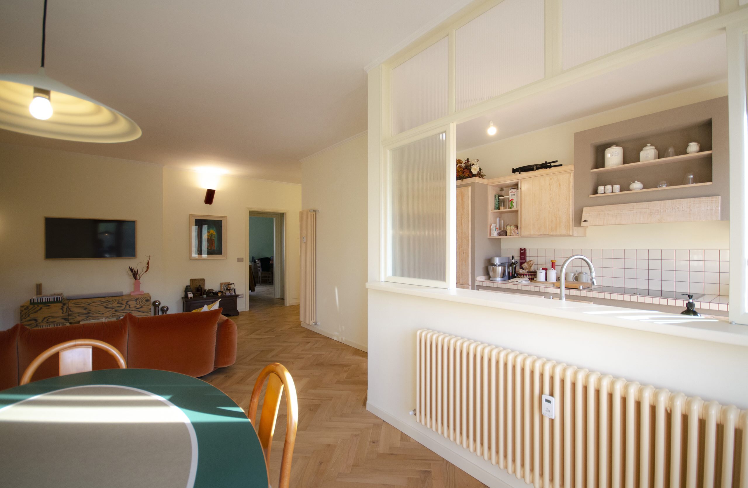 casa in toni pastello