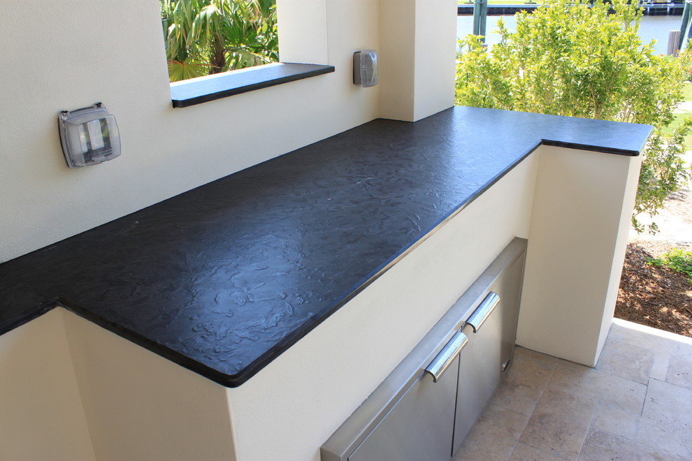 Inspiration for a transitional kitchen remodel in Miami
