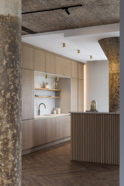 Rezana & Zola Matte Kitchen in Parched Oak & Light Grey scandinavian-kitchen