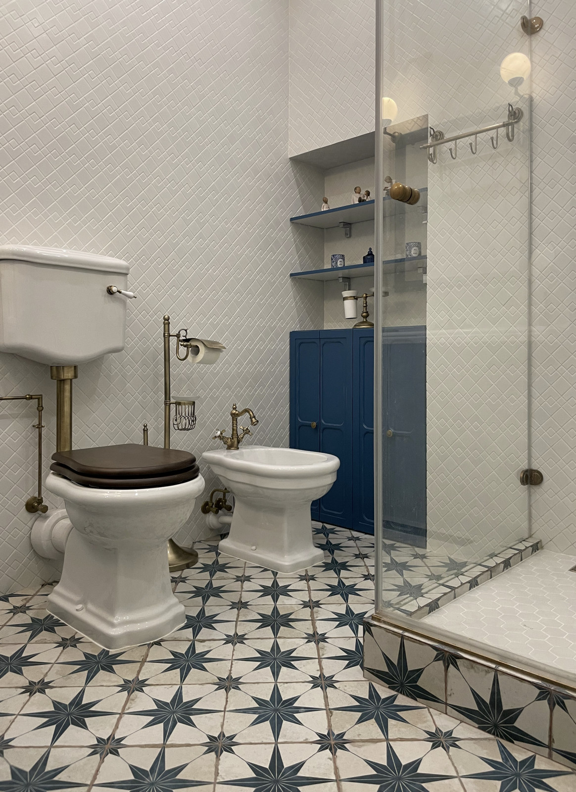 Колониальный фасон