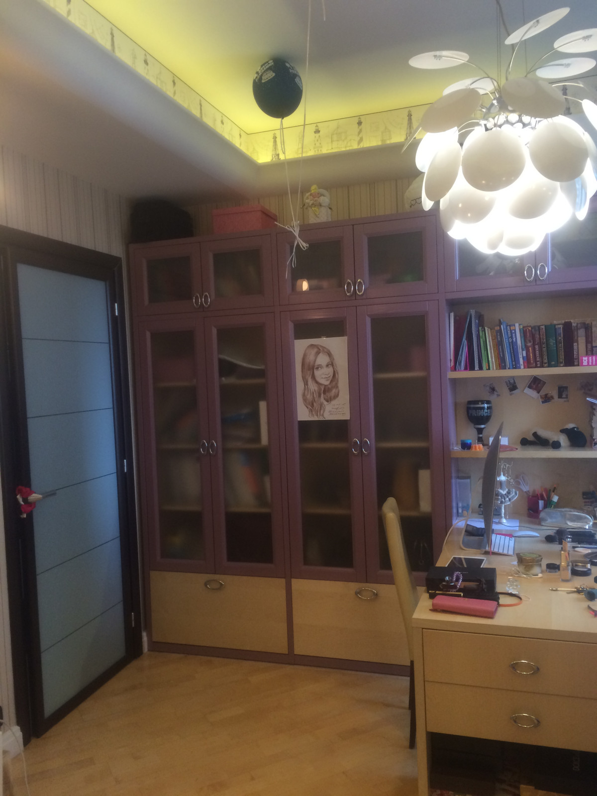 Переделка кабинета под спальню для девочки-подростка