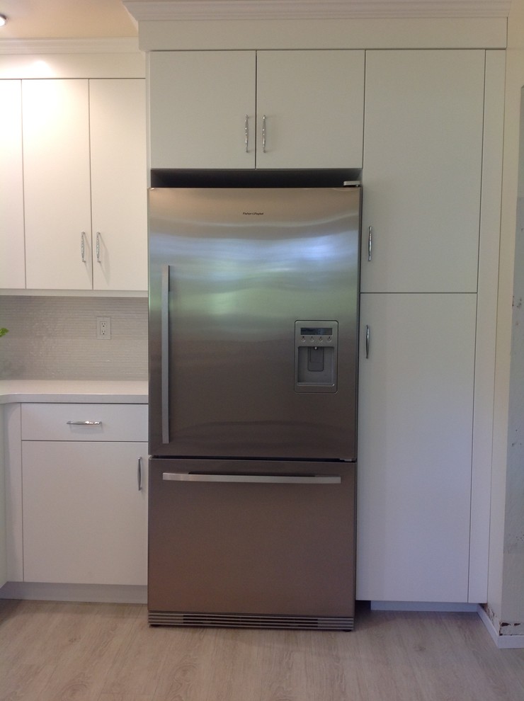 Gleaming Greenbrae Kitchen