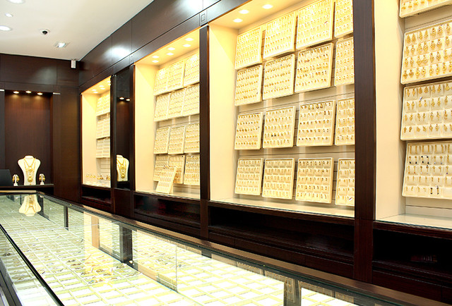 Malabar Gold & Diamonds jewellery shop - interior design and renovation