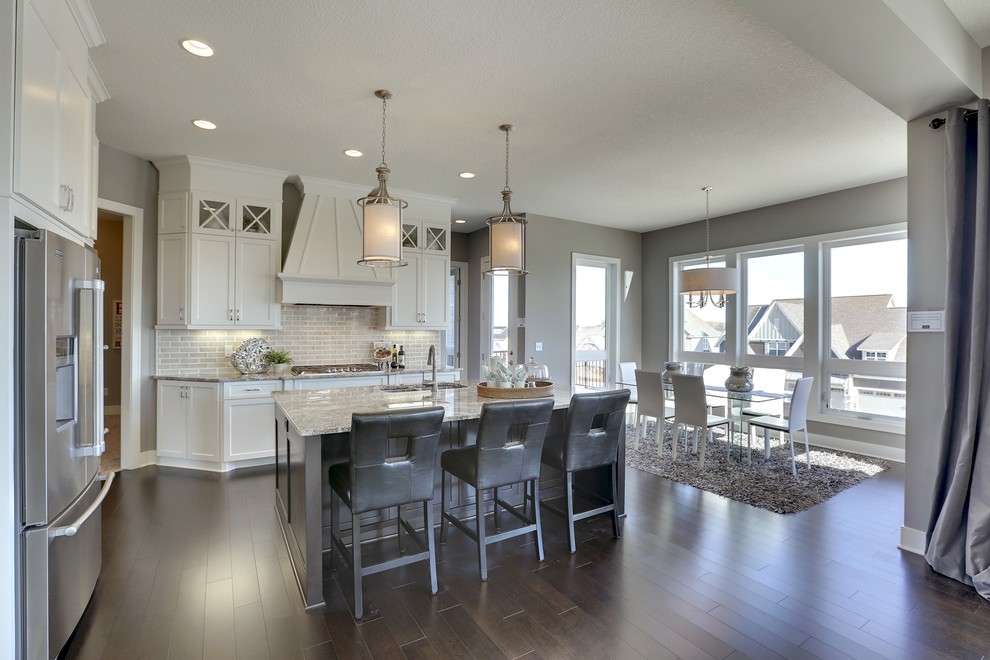 Example of a transitional kitchen design in Minneapolis