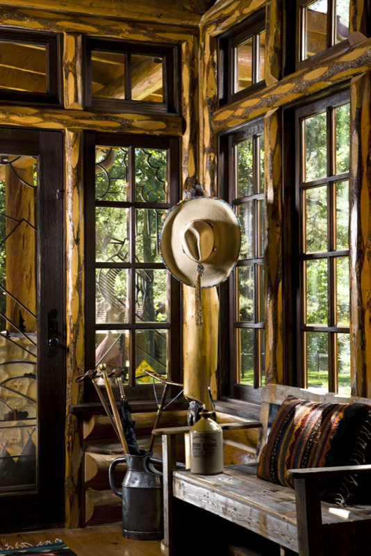 Entryway - rustic entryway idea