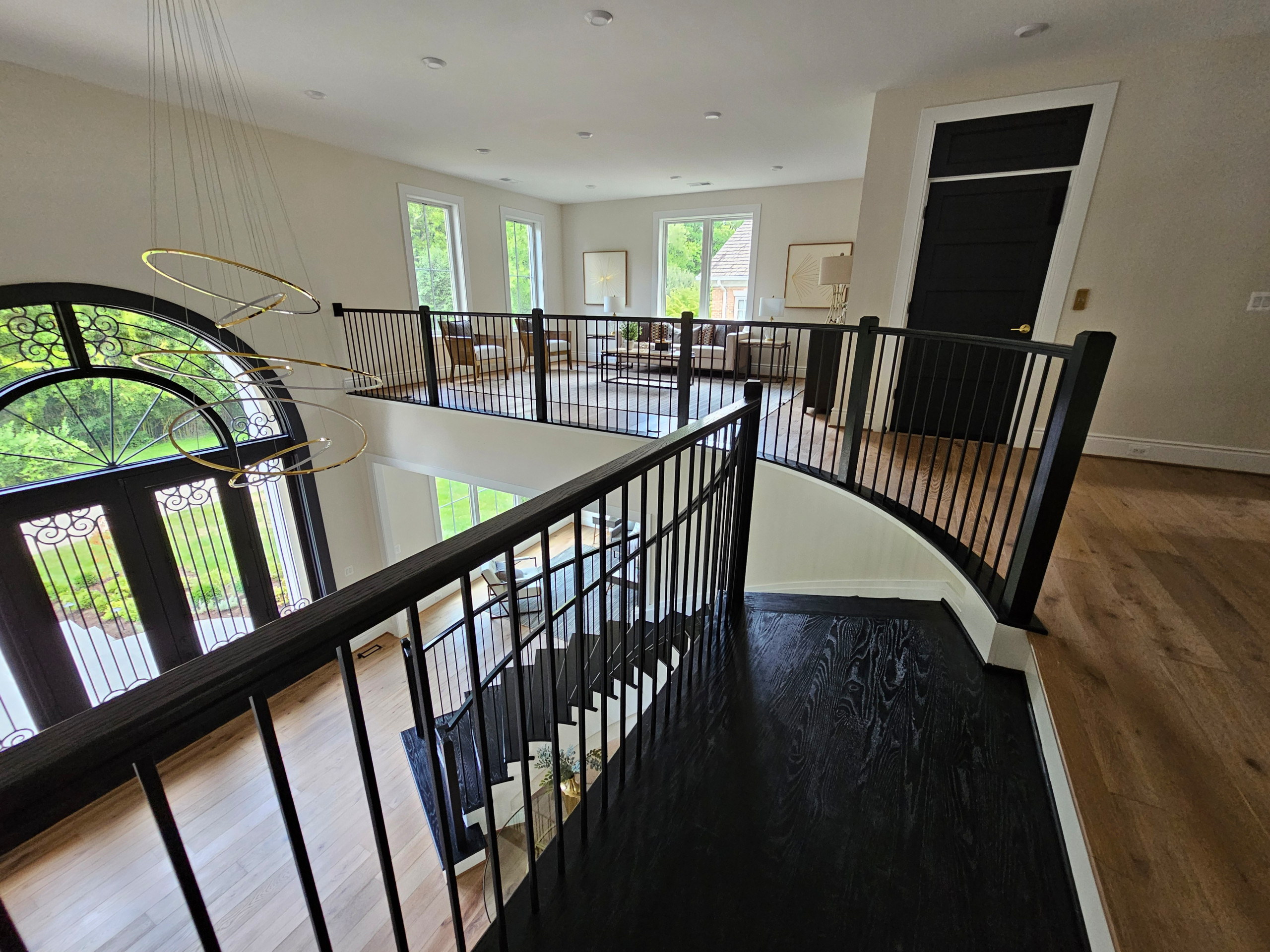 Elegant Curve Elevates Modern Design, Mclean, VA 22101