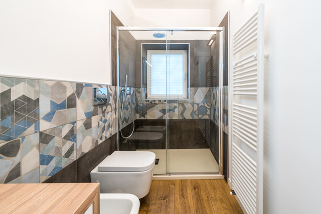 Il recupero edilizio nell'antica corte lombarda modern-badezimmer