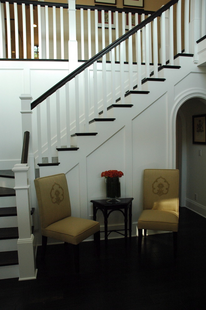 Traditional l-shaped staircase in Los Angeles.