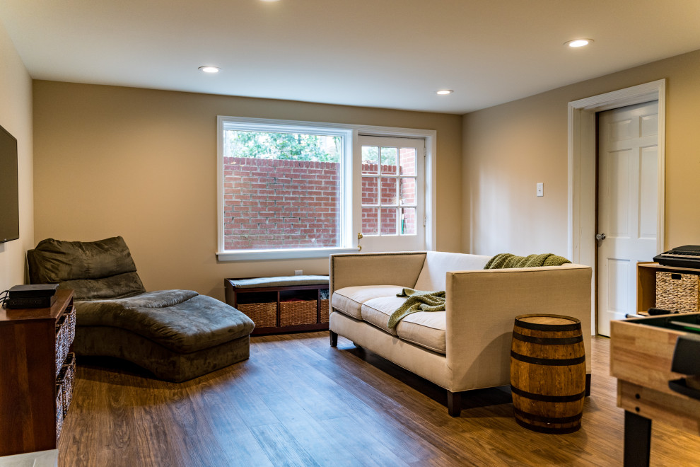 Example of a transitional home design design in Raleigh