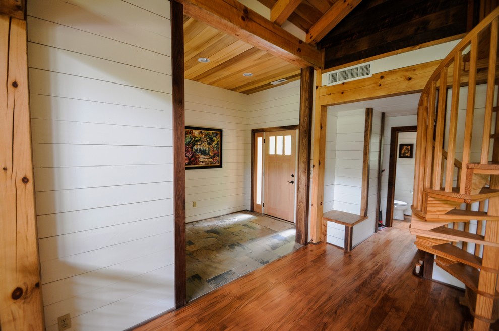 Entryway - rustic entryway idea