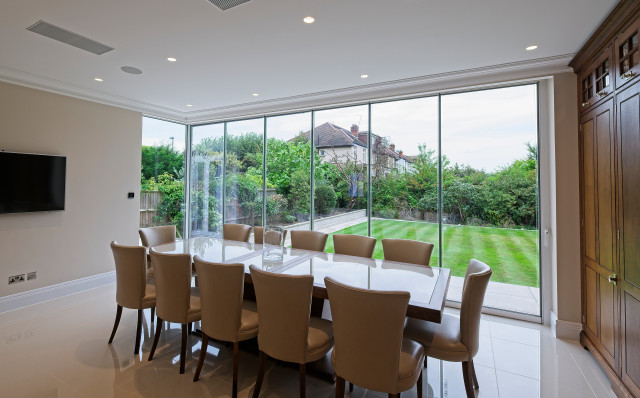 Open Plan Kitchen with Bespoke Glass Doors modern-esszimmer