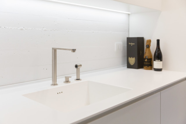 24 contemporary-kitchen