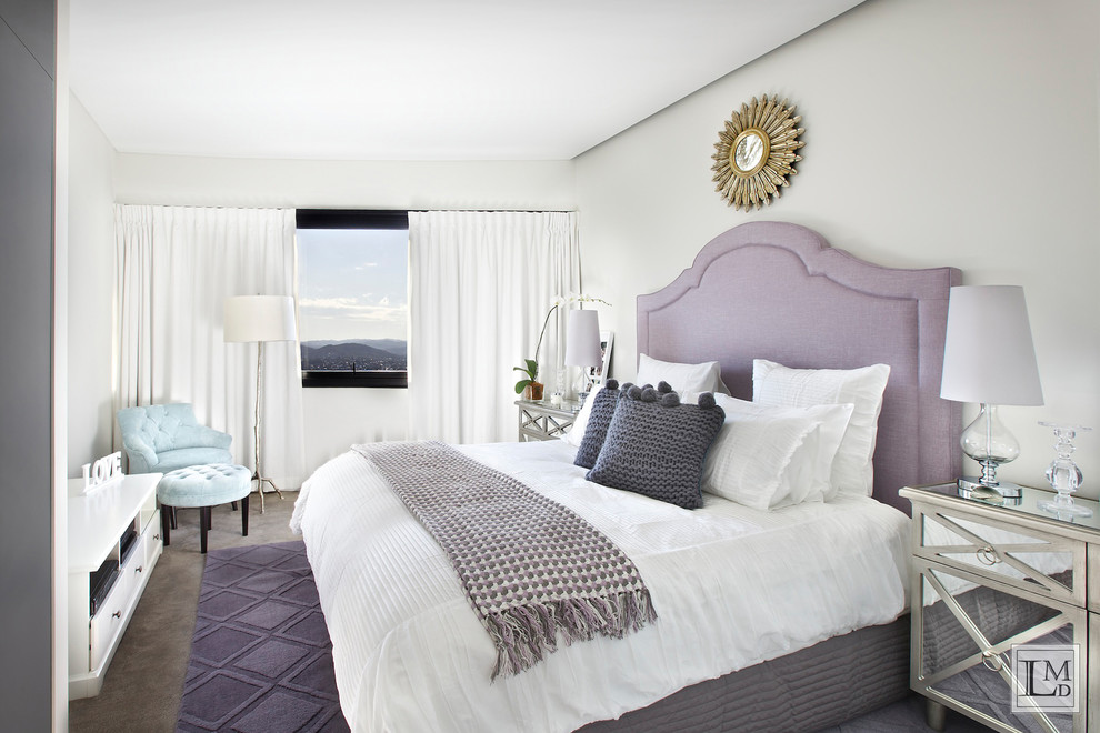 This is an example of a transitional bedroom in Brisbane.