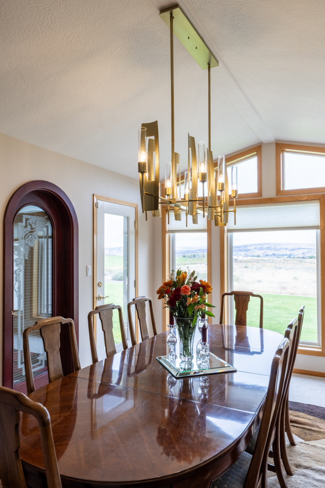 Contemporary Elegance, Warmly Designed