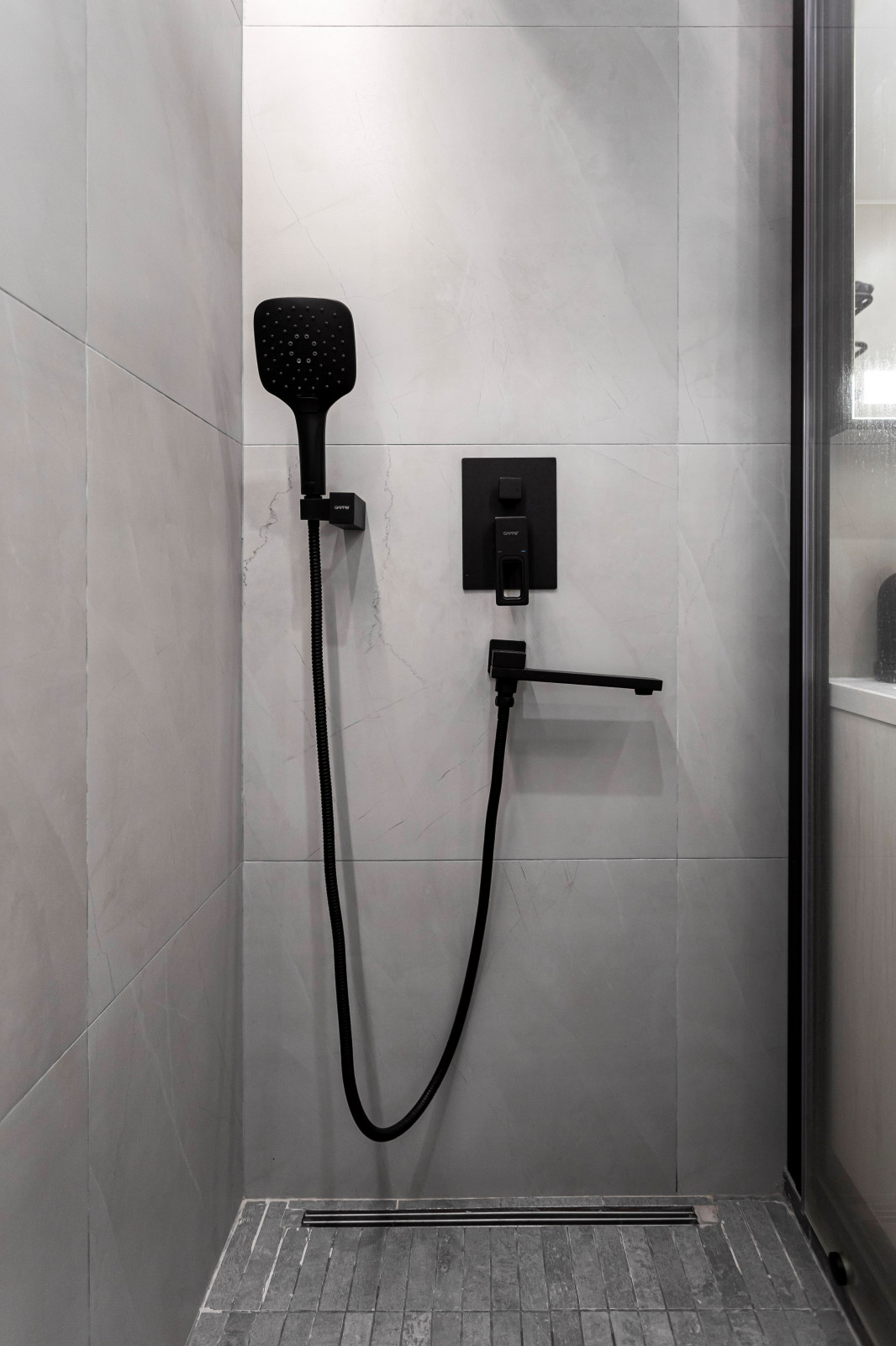 евродвушка в аренду в пятиэтажке рядом с Сити