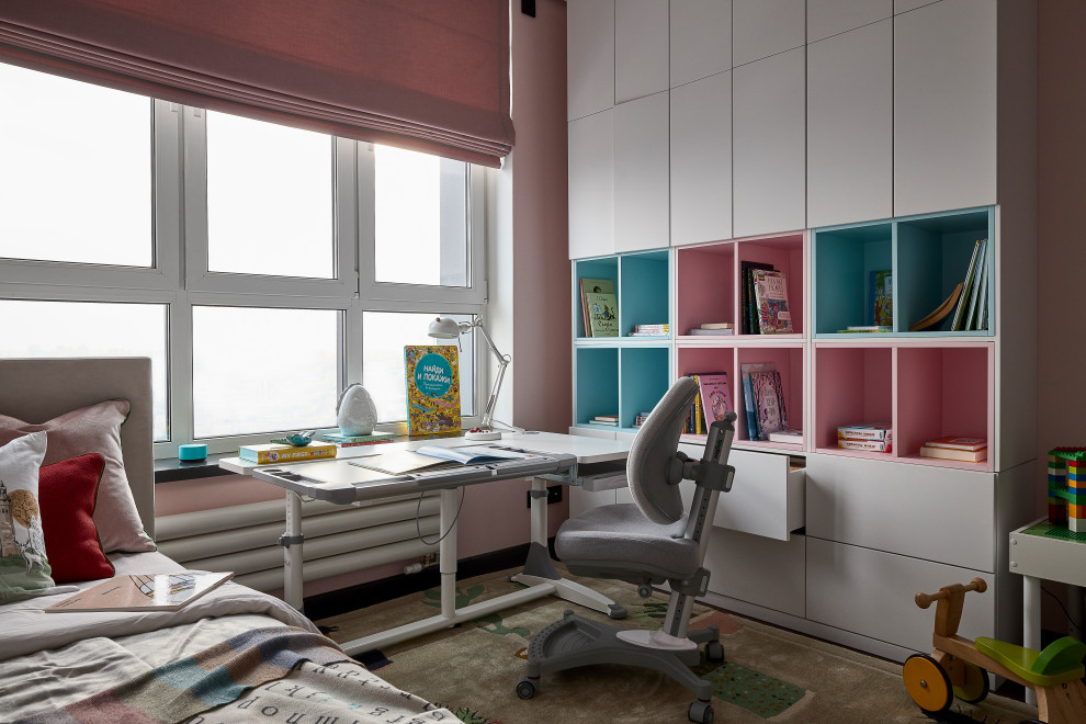 Design ideas for a contemporary kids' bedroom for girls in Moscow with pink walls.