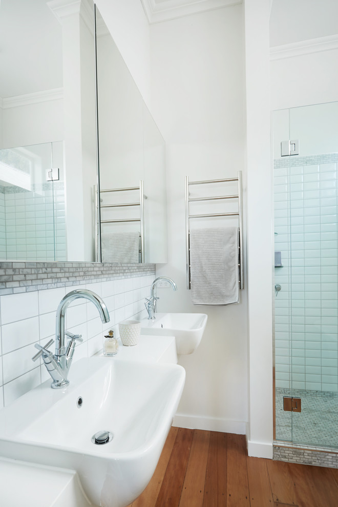 This is an example of a transitional bathroom in Auckland.