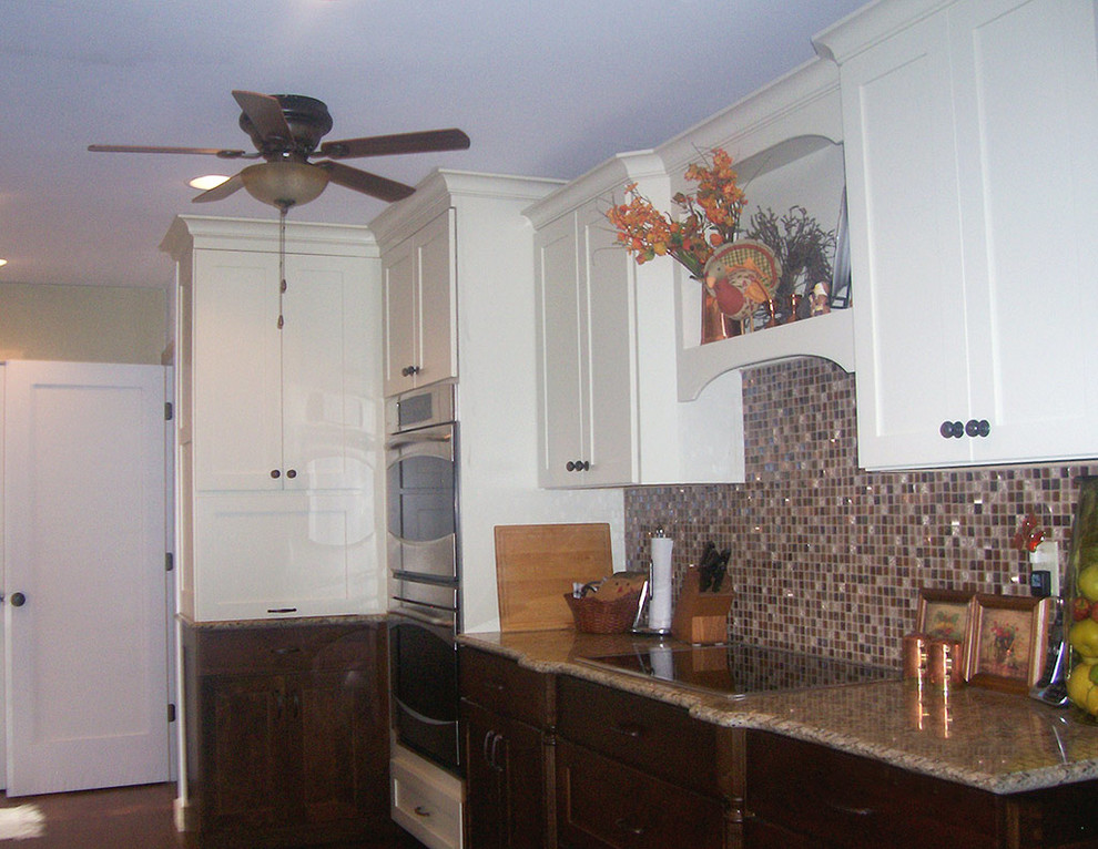 Kitchen - kitchen idea in Cedar Rapids