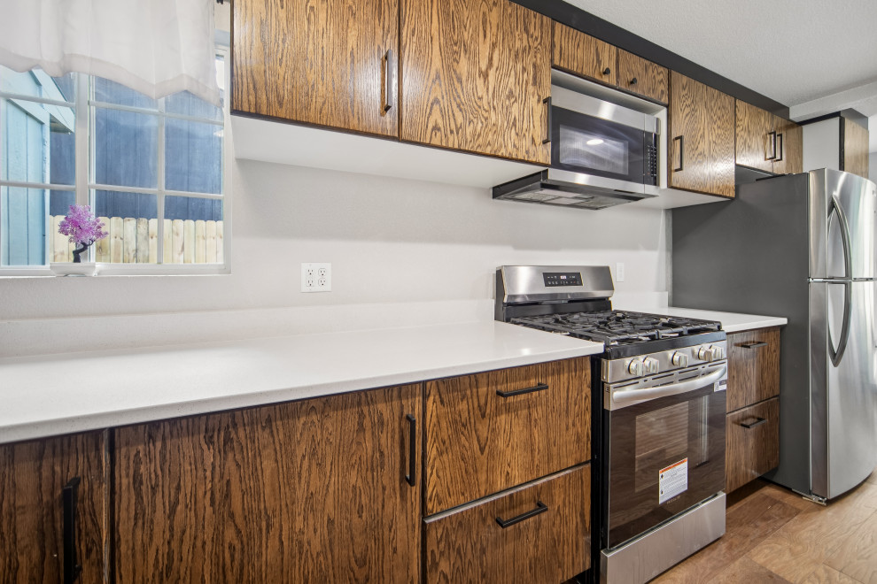 Custom Kitchen & Bath