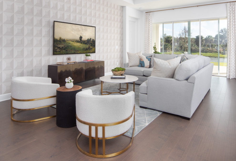 This is an example of a transitional living room in Orlando.
