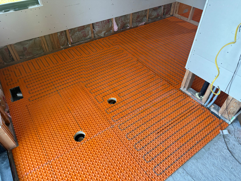 Nehalem Large Format Tile Masterbath