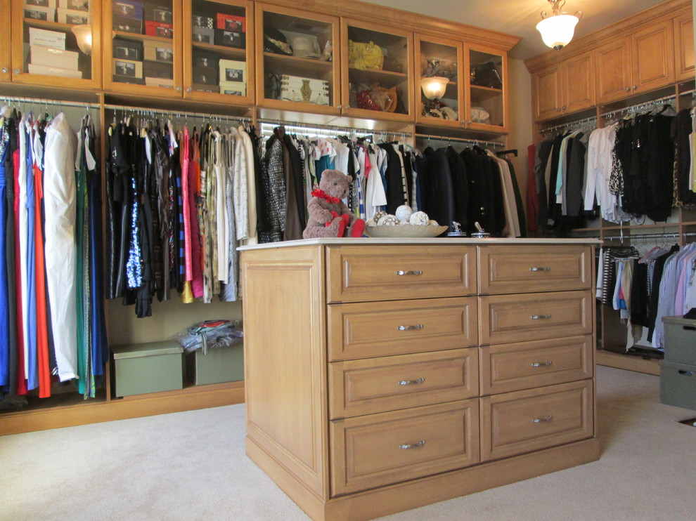 Photo of an expansive eclectic storage and wardrobe in New York.