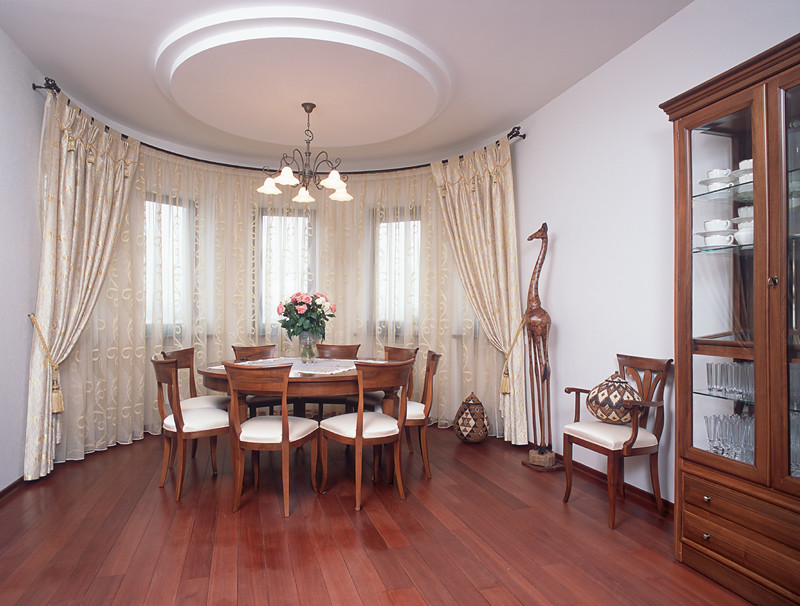 Загородный дом в классическом стиле с элементами этники