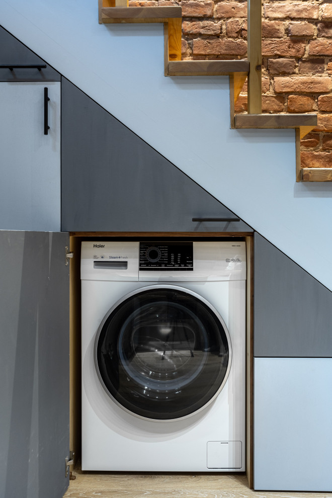 Объект в старом фонде на Таврической улице(г. Санкт-Петербург)