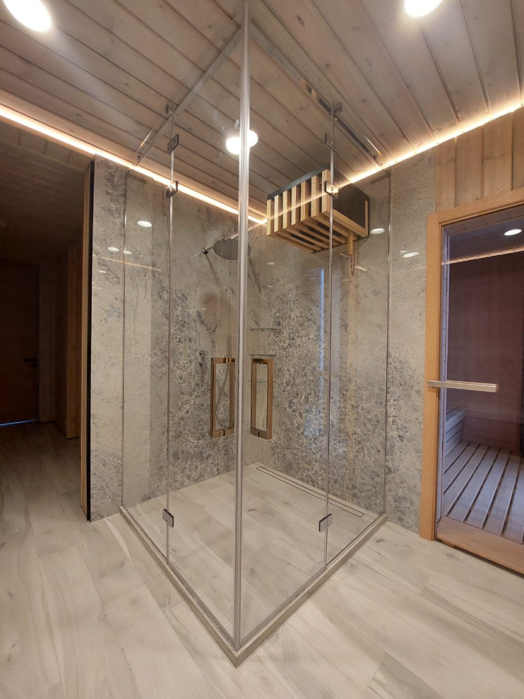 Стеклянная перегородка в душевую