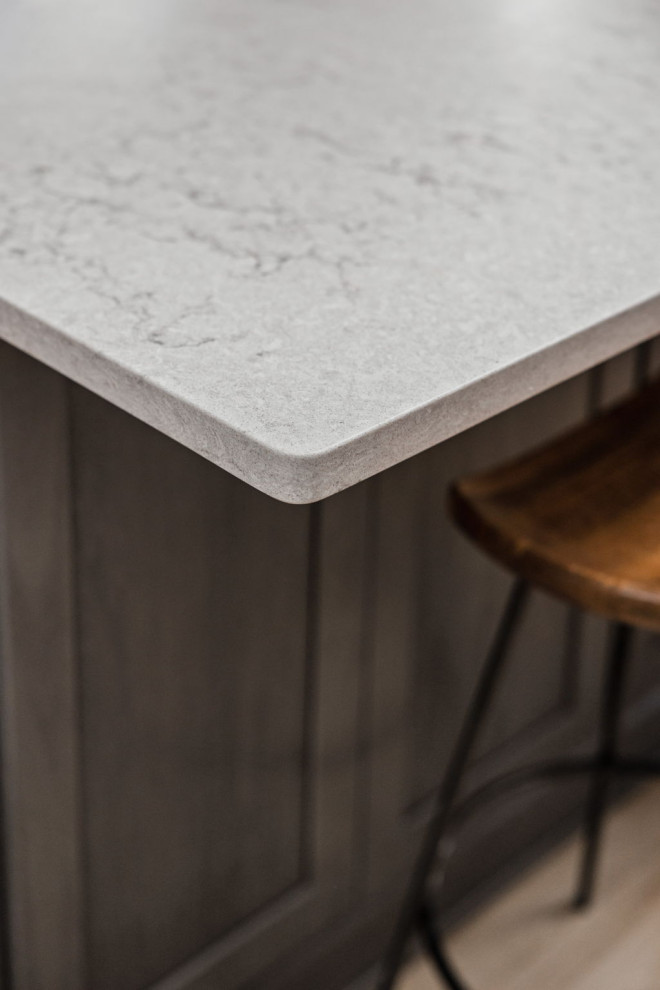 Inspiration for a transitional kitchen remodel in Indianapolis