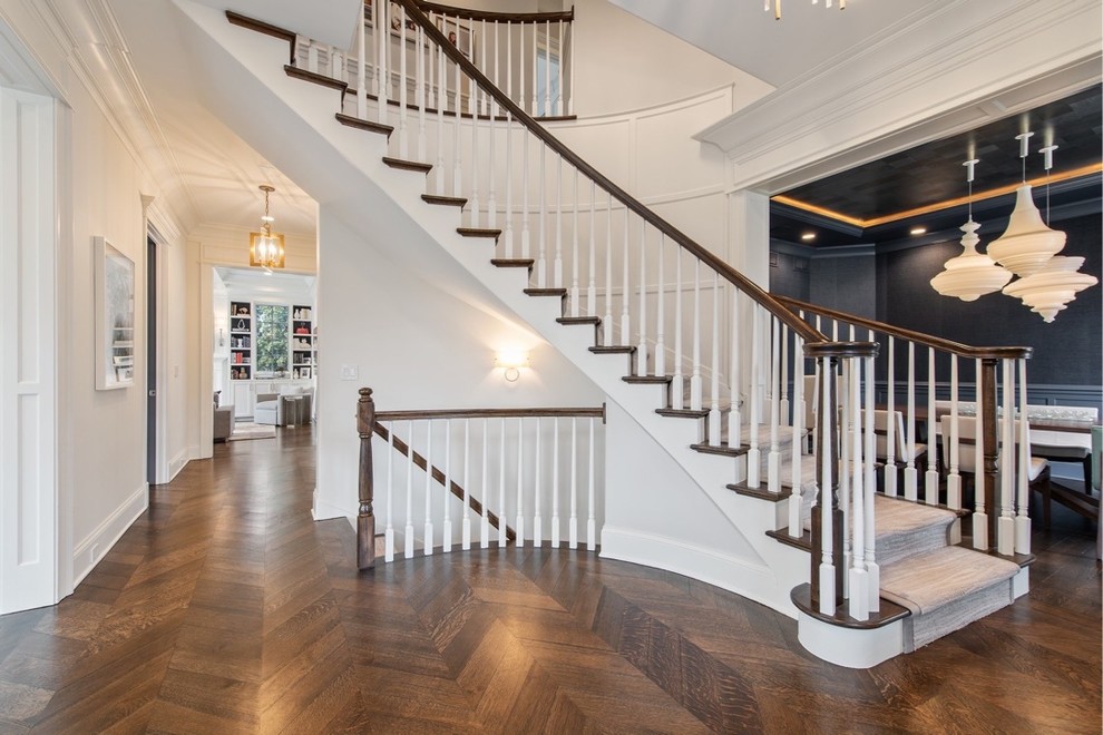 Example of a transitional home design design in Chicago