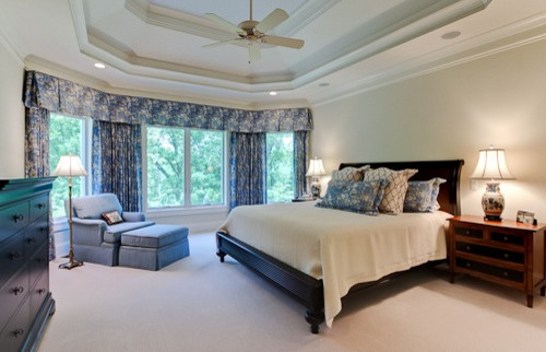 Design ideas for a traditional bedroom in Louisville.