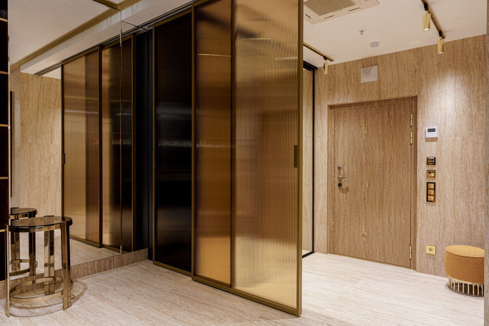 Апартаменты КМ Таувер Плаза