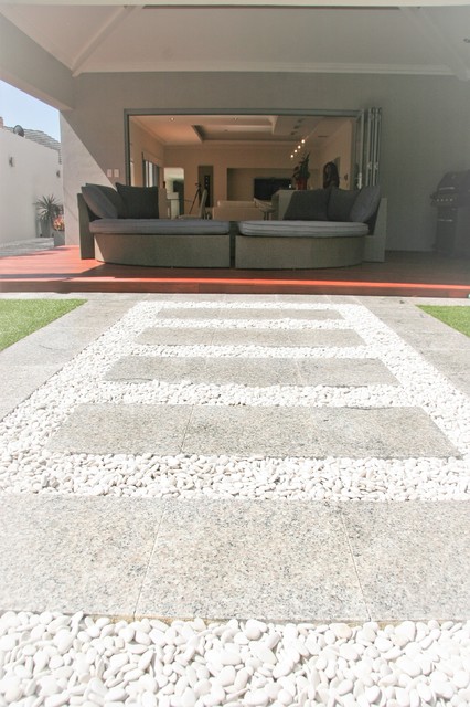 The path contemporary-uteplats