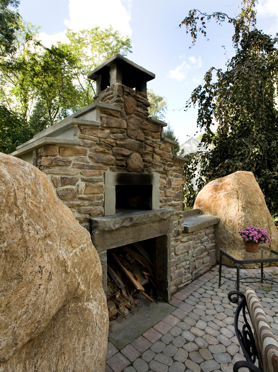 Outdoor fireplace with Pizza oven