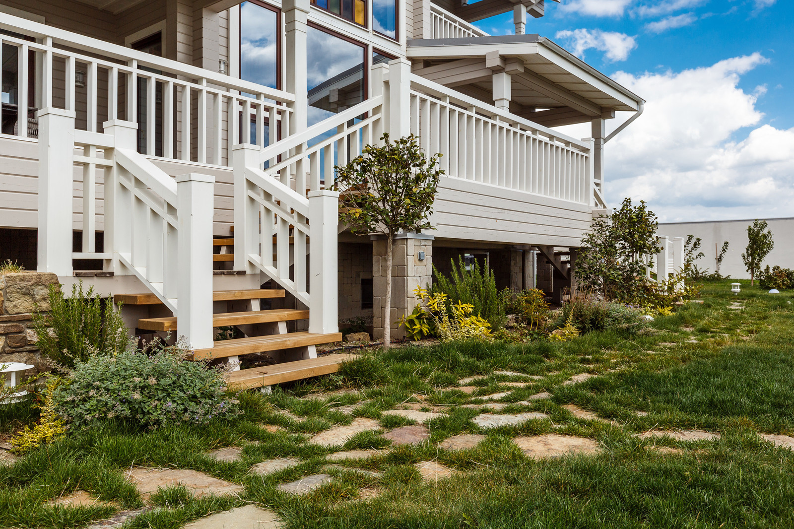 Вилла в пос. Мысхако с панорамным видом на море.