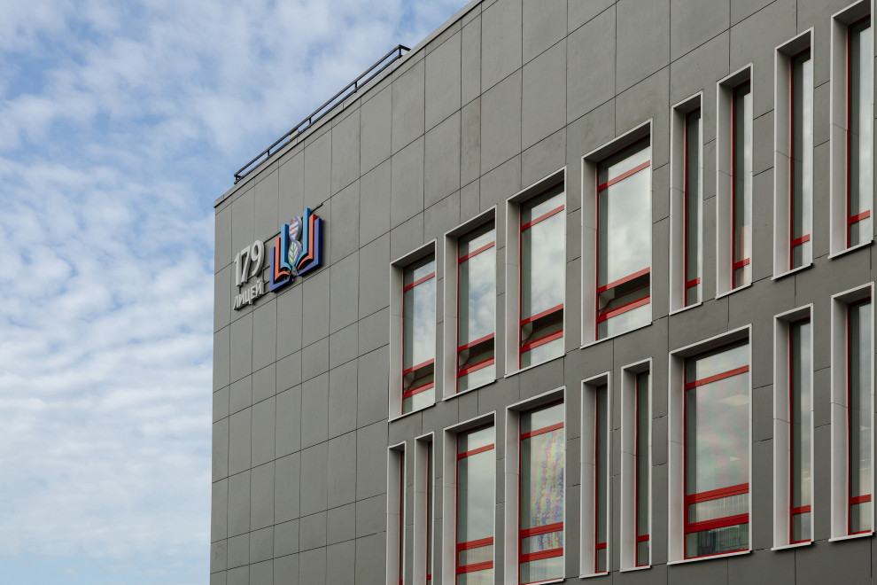 Западный фасад