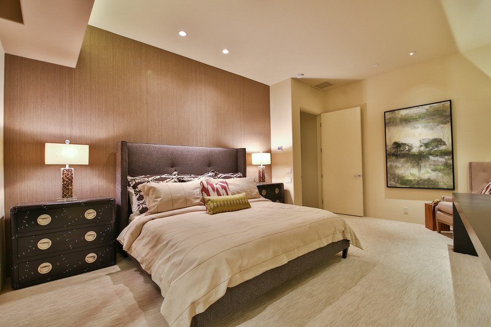 Large contemporary guest bedroom in Los Angeles with beige walls, carpet, no fireplace and beige floor.